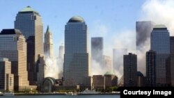 Vista del bajo Manhattan, después del atentado a las Torres Gemelas, el 11 de septiembre del 2001.