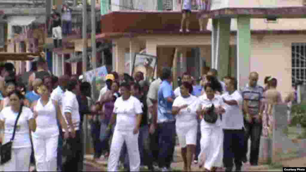 Damas de Blanco en Colón. Foto: @ivanlibre